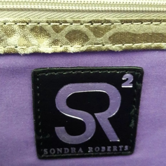 Sondra Roberts Faux Crocodile Snakeskin Clutch - Picture 8 of 8